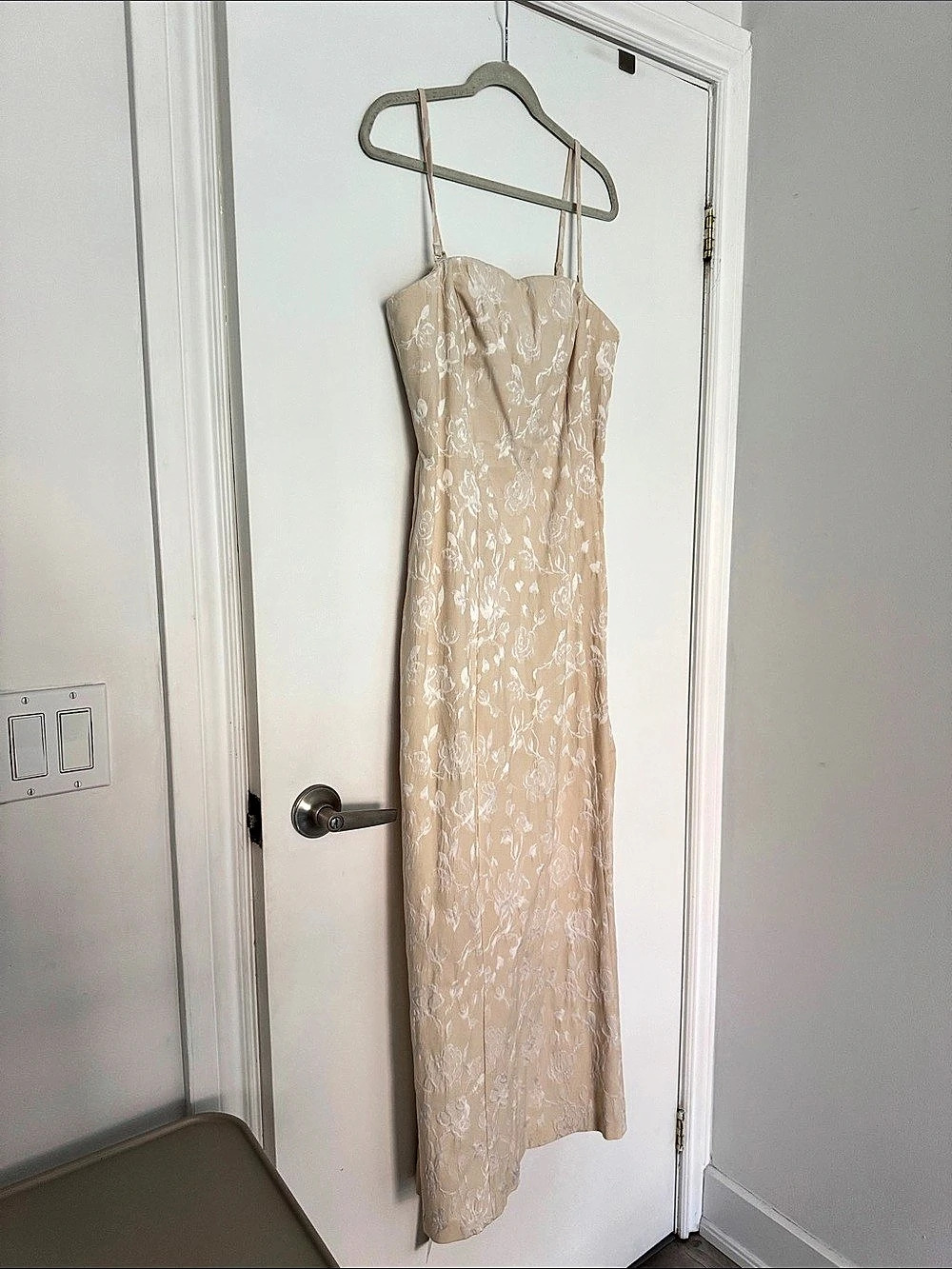 Abercrombie & Fitch Floral Maxi Dress in Beige NWT